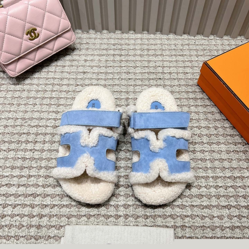 H**mes slippers